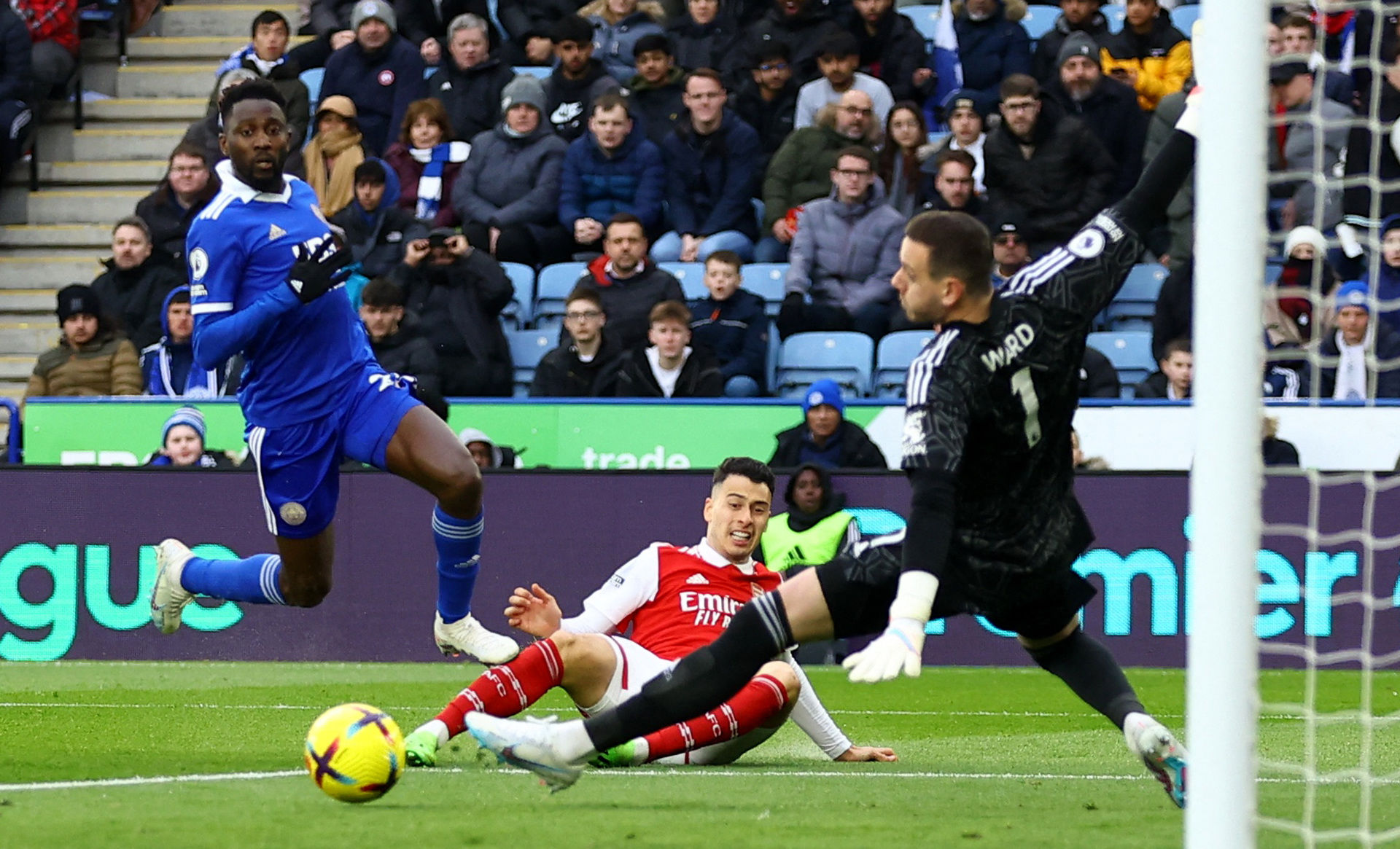 准迫使俱乐 准迫使俱乐